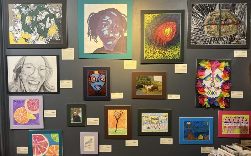 2025-11-10-YoungAtArt-Wall-2D-8318