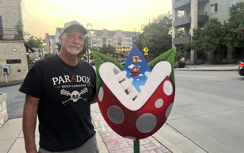 Copy of 2026-08-20-FlowerSculpture10-JerryHiggins-at-AJOBradys_2800